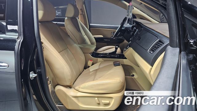 Kia Canival 2020 — photo 10