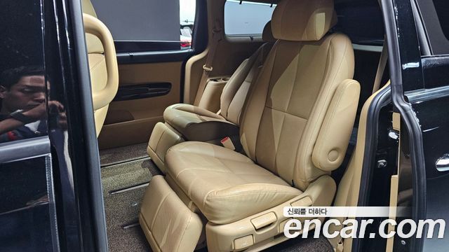 Kia Canival 2020 — photo 12