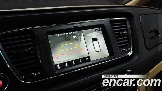 Kia Canival 2020 — photo 15
