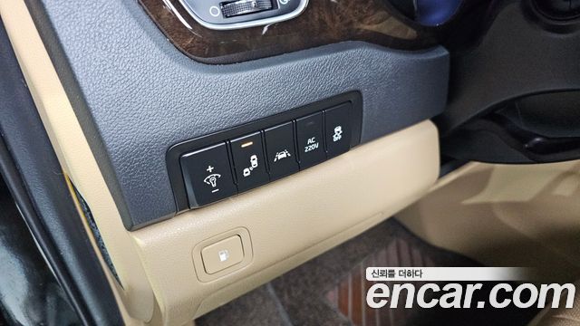 Kia Canival 2020 — photo 16