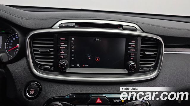 Kia Sorento 2017 — photo 14