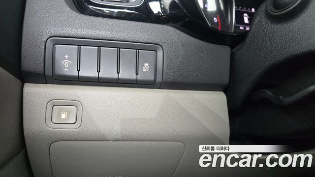 Kia Canival 2015 — photo 16