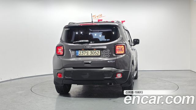 Jeep Renegade 2018 — photo 4