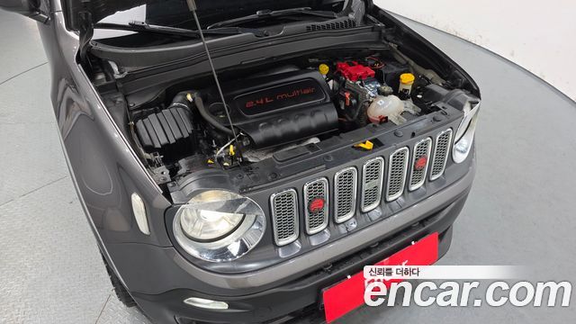 Jeep Renegade 2018 — photo 6