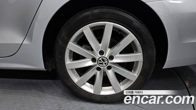 Volkswagen Jetta 2011 — photo 5