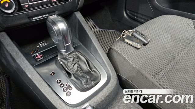 Volkswagen Jetta 2011 — photo 9