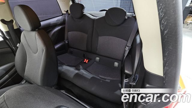 Mini Cooper 2012 — photo 12