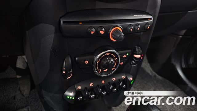 Mini Cooper 2012 — photo 19