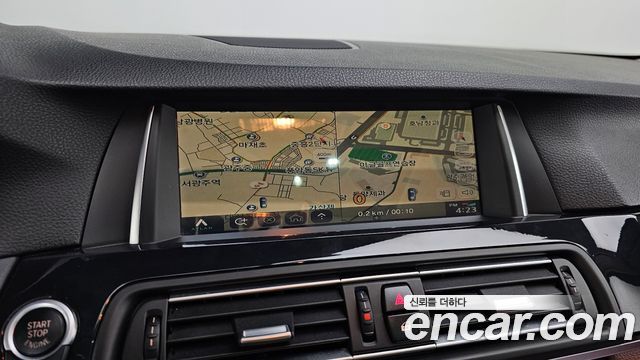 BMW 5-Series 2016 — photo 14
