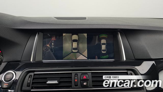 BMW 5-Series 2016 — photo 15