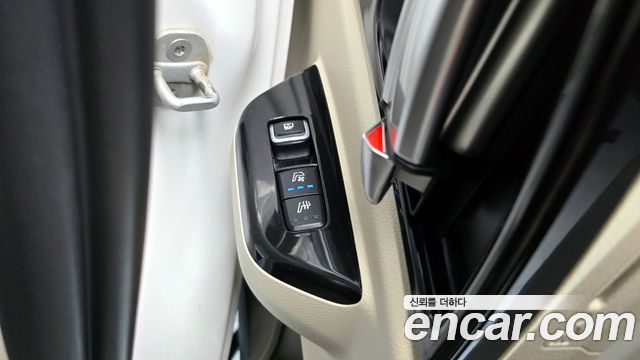 Kia Canival 2021 — photo 17