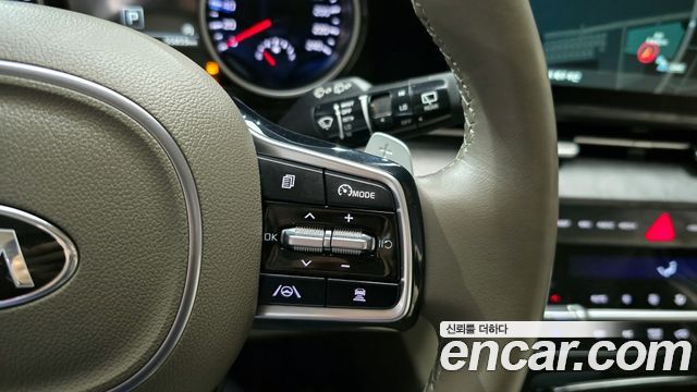 Kia Canival 2021 — photo 18