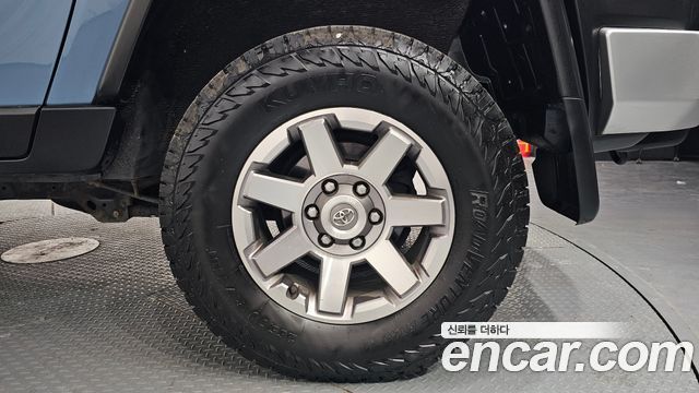Toyota FJ Cruiser 2014 — photo 5