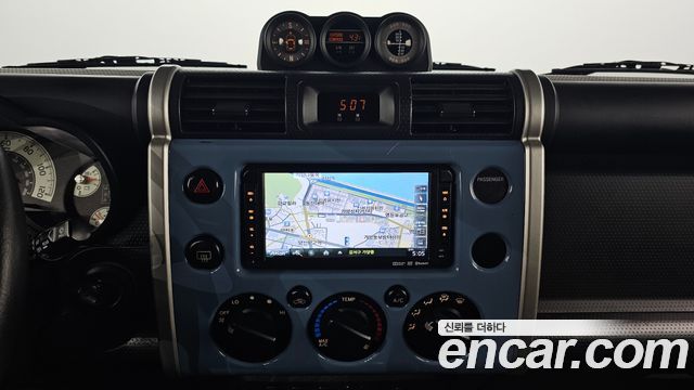 Toyota FJ Cruiser 2014 — photo 14