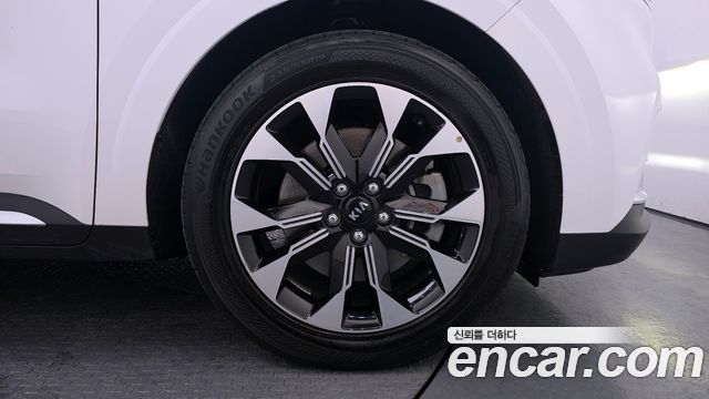 Kia Canival 2021 — photo 5
