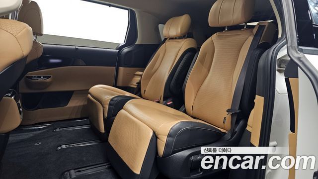 Kia Canival 2021 — photo 12