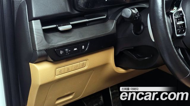 Kia Canival 2021 — photo 16