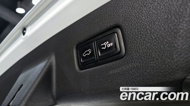 Kia Canival 2021 — photo 18