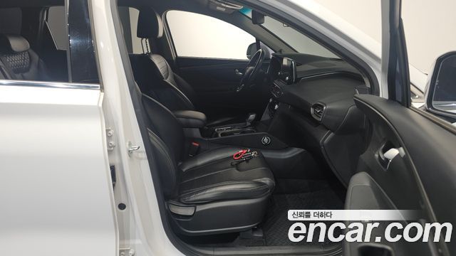 Hyundai Santafe 2019 — photo 11