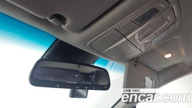 Hyundai Santafe 2019 — photo 18