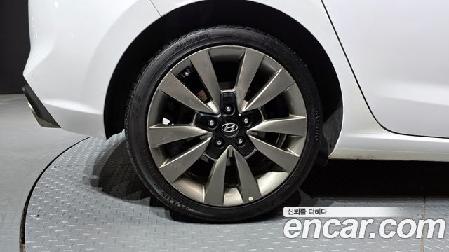 Hyundai i30 2018 — photo 5