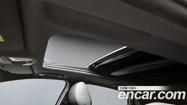 Hyundai i30 2018 — photo 18