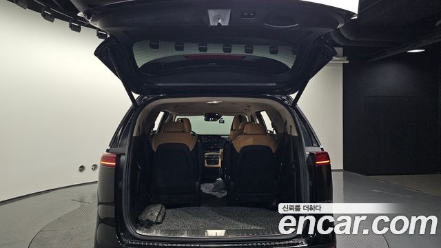 Kia Canival 2021 — photo 20
