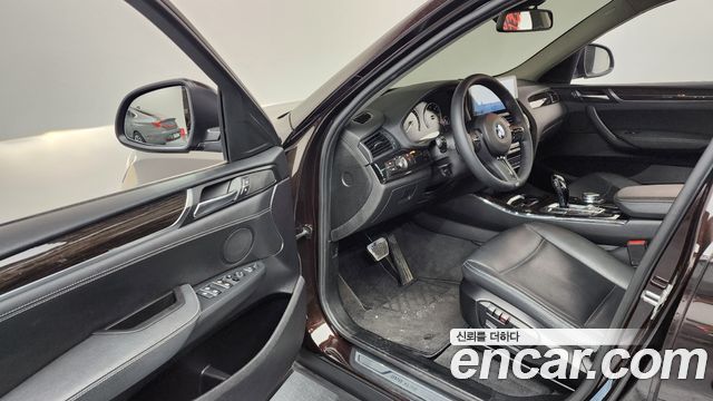 BMW X4 2016 — photo 10