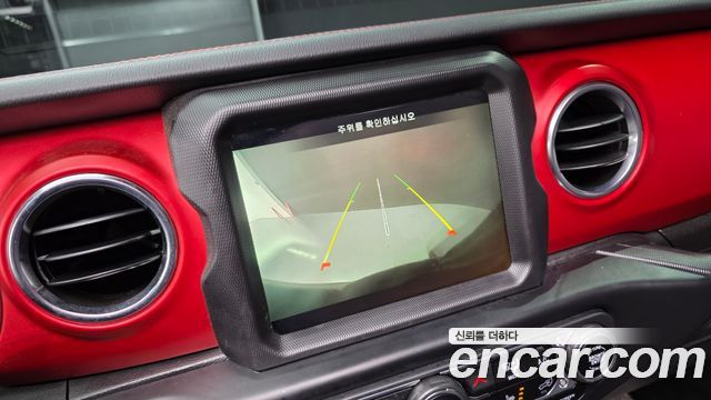 Jeep Wrangler 2022 — photo 14