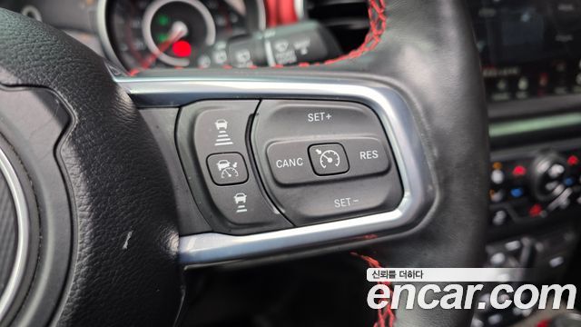 Jeep Wrangler 2022 — photo 16