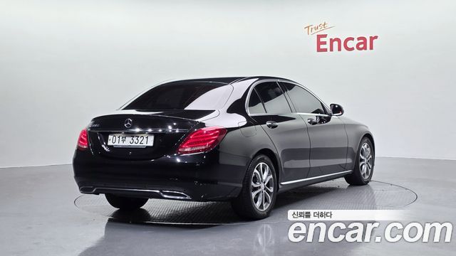 Mercedes-Benz C-Class 2017 — photo 2
