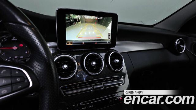 Mercedes-Benz C-Class 2017 — photo 15