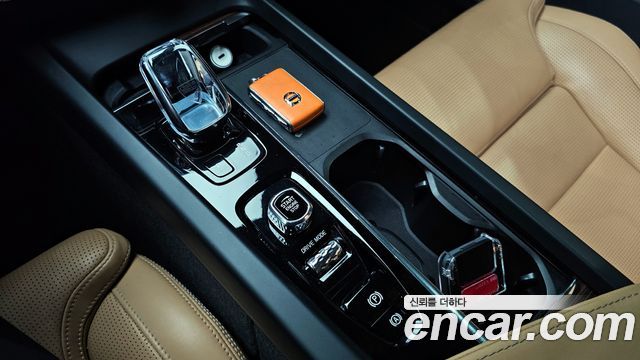 Volvo S60 2021 — photo 9
