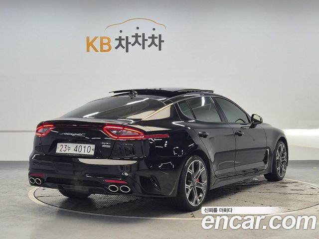 Kia Stinger 2018 — photo 2