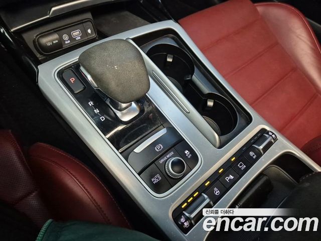 Kia Stinger 2018 — photo 9