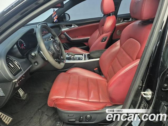 Kia Stinger 2018 — photo 10