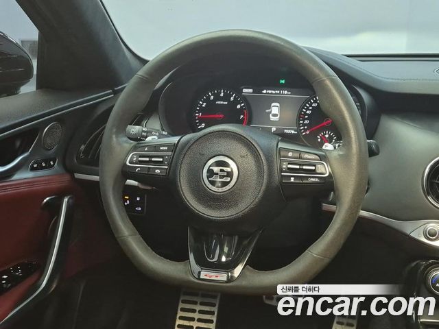 Kia Stinger 2018 — photo 11