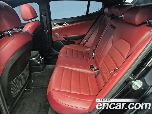 Kia Stinger 2018 — photo 17