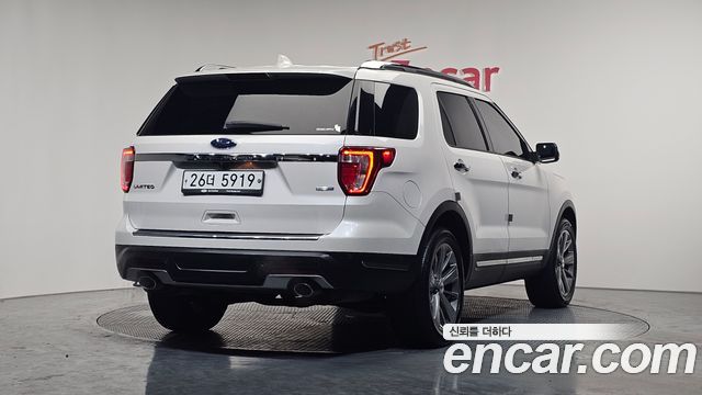 Ford Explorer 2018 — photo 2