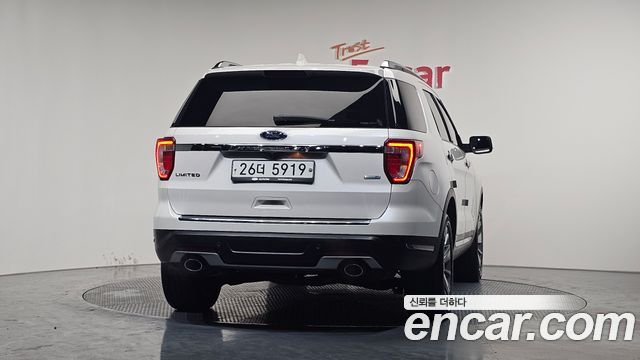 Ford Explorer 2018 — photo 4