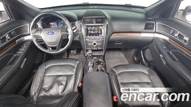 Ford Explorer 2018 — photo 7