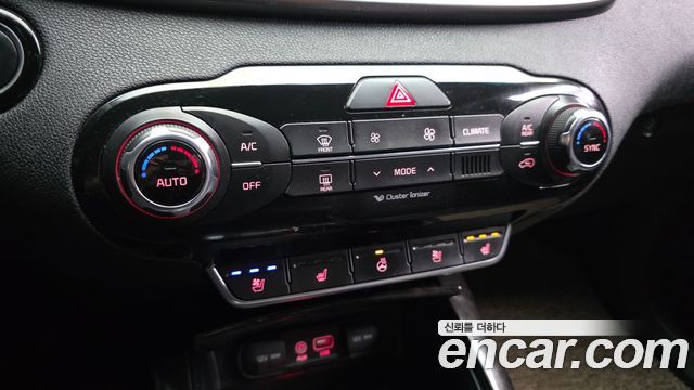 Kia Sorento 2015 — photo 16