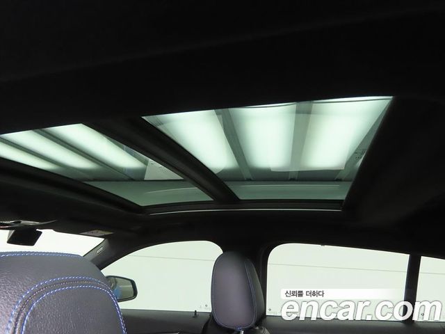 BMW 1-Series 2023 — photo 11