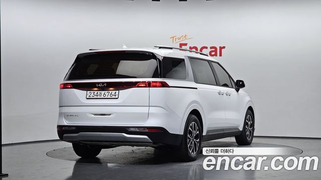 Kia Canival 2022 — photo 2