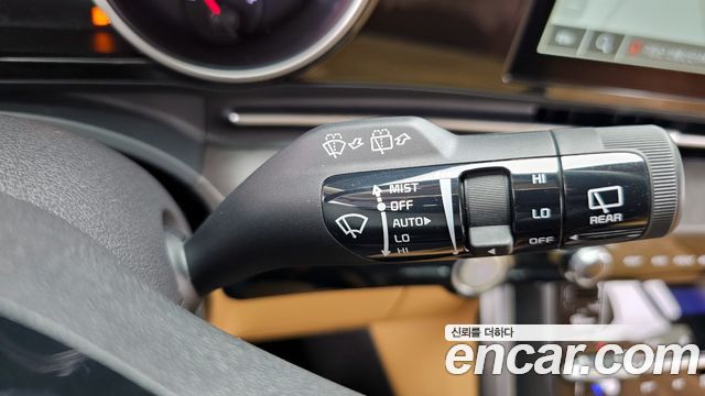Kia Canival 2022 — photo 16