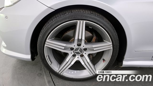 Mercedes-Benz E-Class 2011 — photo 5