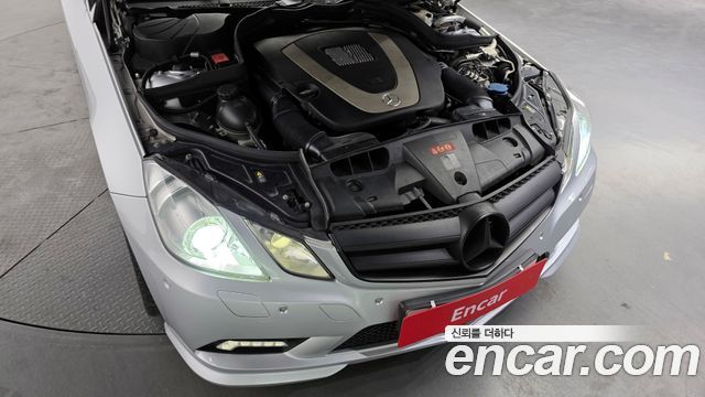 Mercedes-Benz E-Class 2011 — photo 6