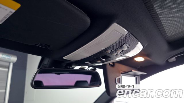 Mercedes-Benz E-Class 2011 — photo 18