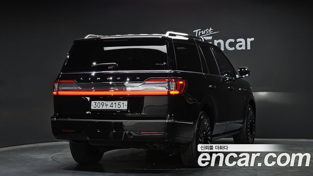 Lincoln Navigator 2019 — photo 2