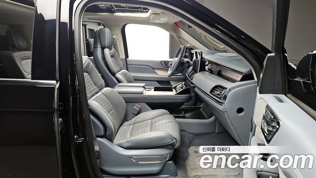 Lincoln Navigator 2019 — photo 10